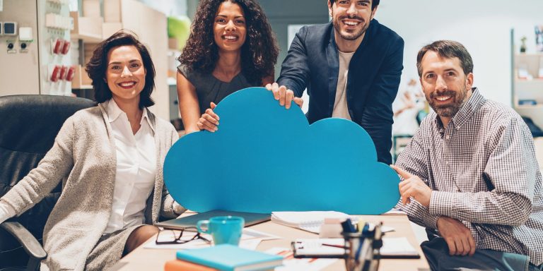 Cloud Computing: O que é, tipos, serviços e vantagens Cloud Computing: O que é, tipos, serviços e vantagens